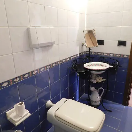 Veronica House Дом отдыха